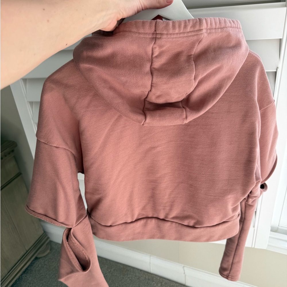 Sweatshirt - Picture 8 of 9